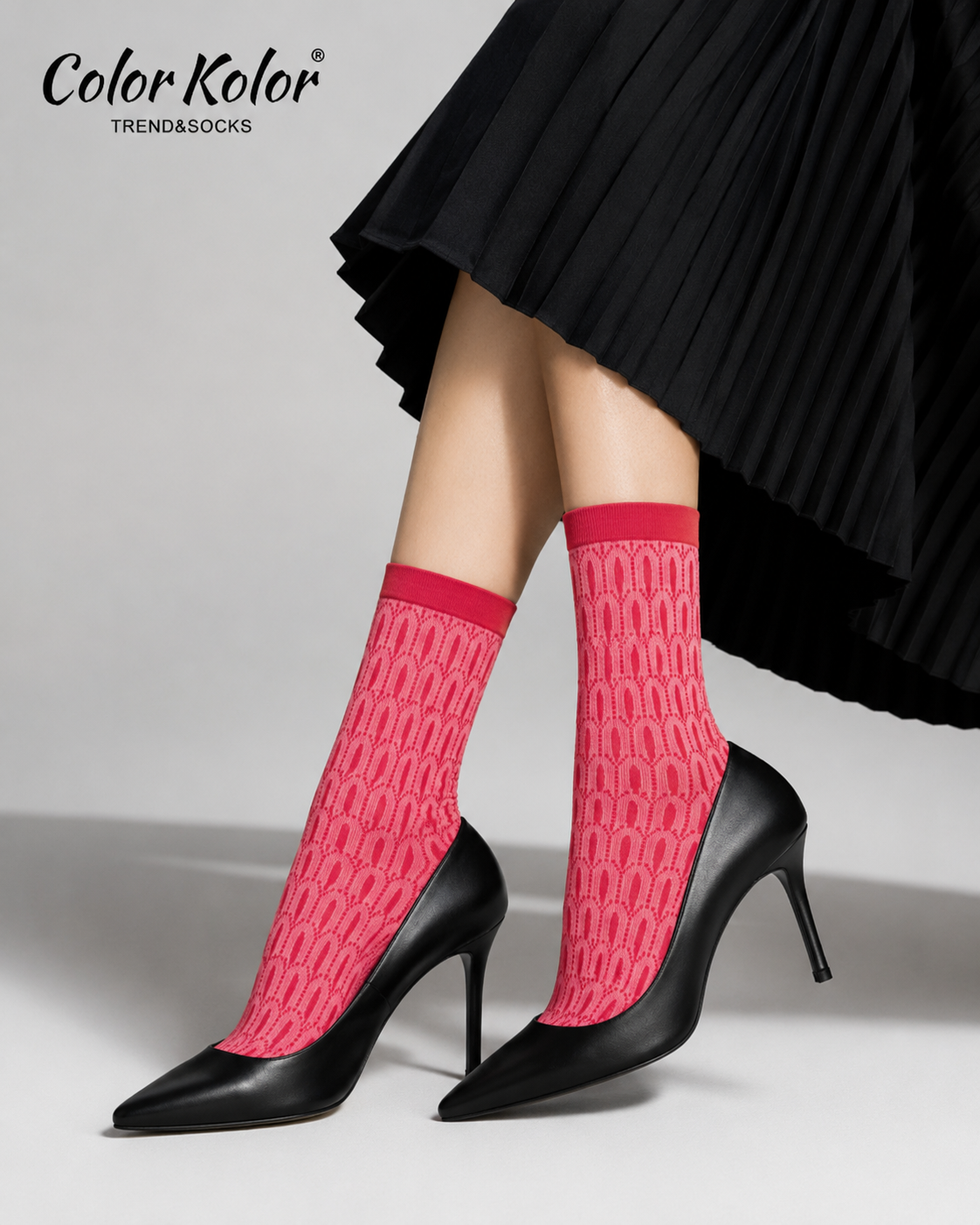Retro Peacock Jacquard Mid-Calf Socks