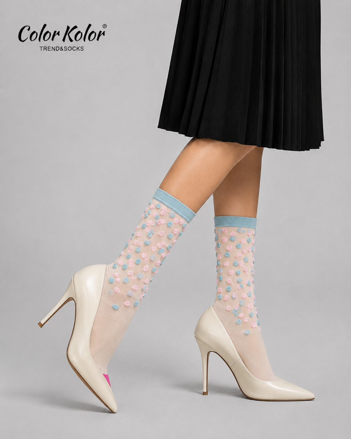 Reverse woven concave and convex peach blossom three-dimensional beans contrasting color small flowers ins sweet mid-calf socks red floral socks for women