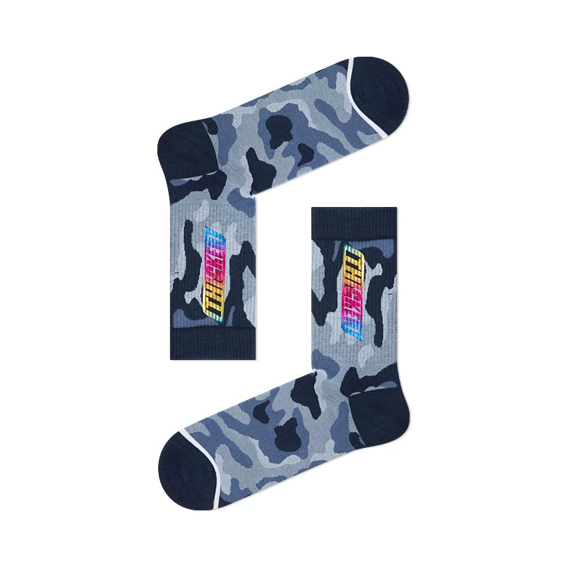 Spring and autumn outdoor jungle camouflage socks men's mid-calf socks ins trendy laser letter sports breathable stockings cotton socks