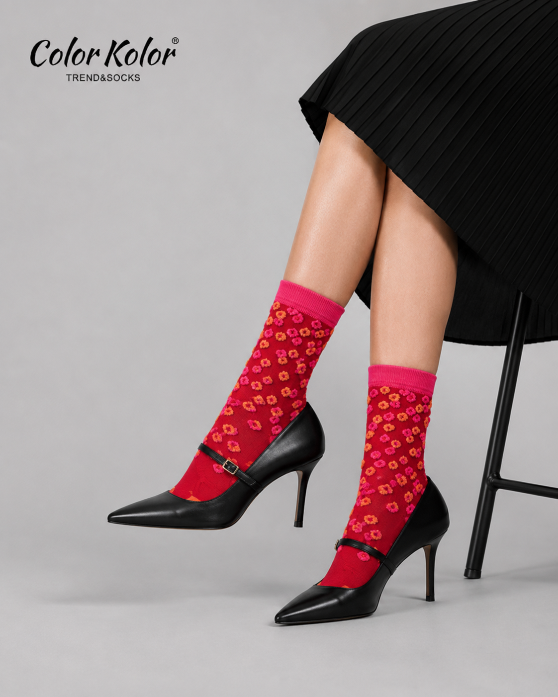 Reverse woven concave and convex peach blossom three-dimensional beans contrasting color small flowers ins sweet mid-calf socks red floral socks for women